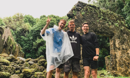 Lulumahu Falls & Kaniakapupu Ruins in Hawaii on Oahu