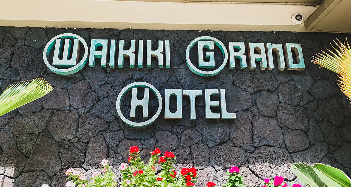 Waikiki Grand Hotel and Hula’s Bar & Lei Stand on Oahu
