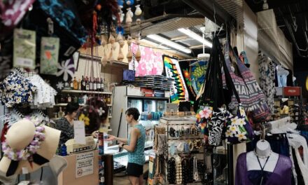 The Best Shopping Destinations on Maui, Hawaii