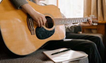 How to Write Songs — A Complete Guide to Songwriting for Singers