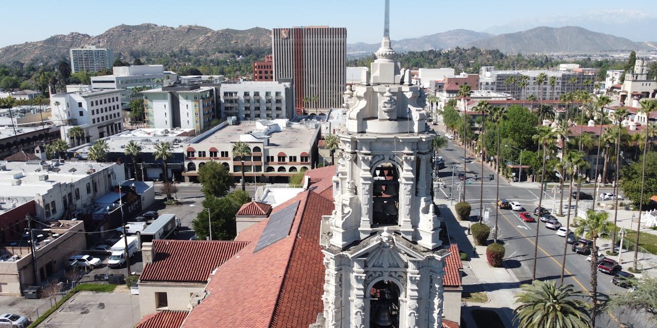 The History of Riverside, California: Tracing the Roots of a City in the Grove