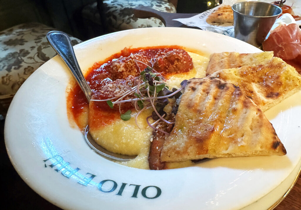 Olio e Piu - Polpette, Polenta e Funghi